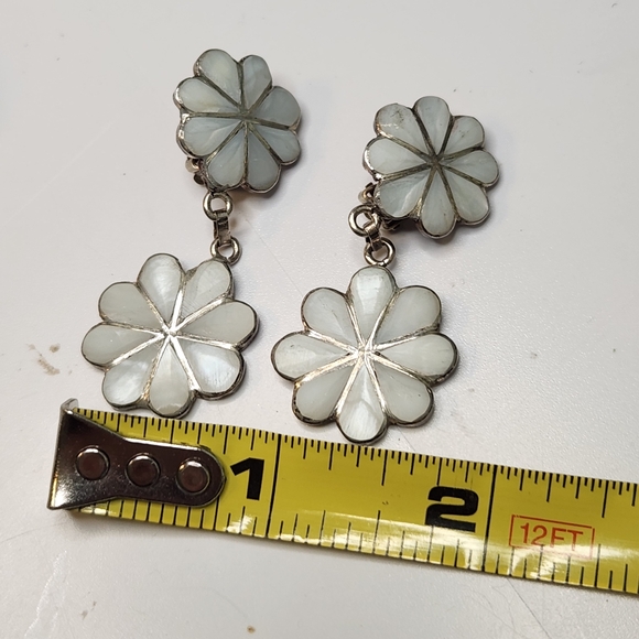 zuni double pawn flower vintage mother of pearl sterling silver clip earrings - Picture 7 of 9